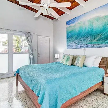 Beachfront Getaway In Siesta Key Exterior photo