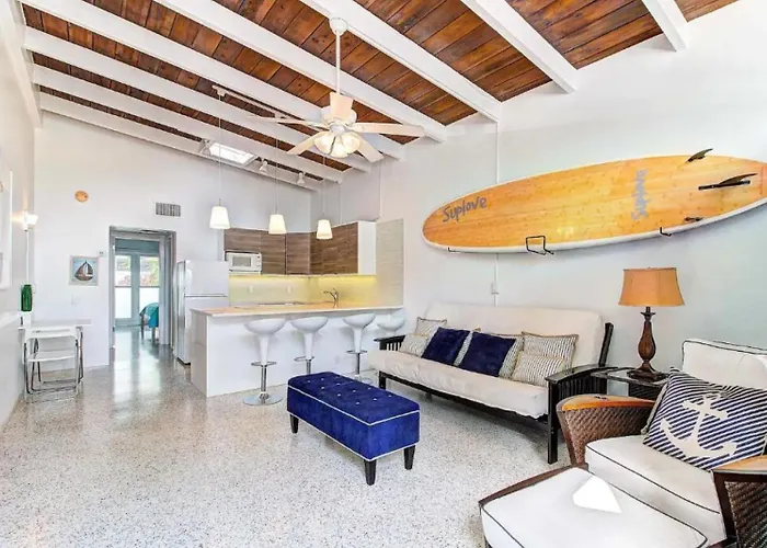 Beachfront Getaway In Siesta Key
