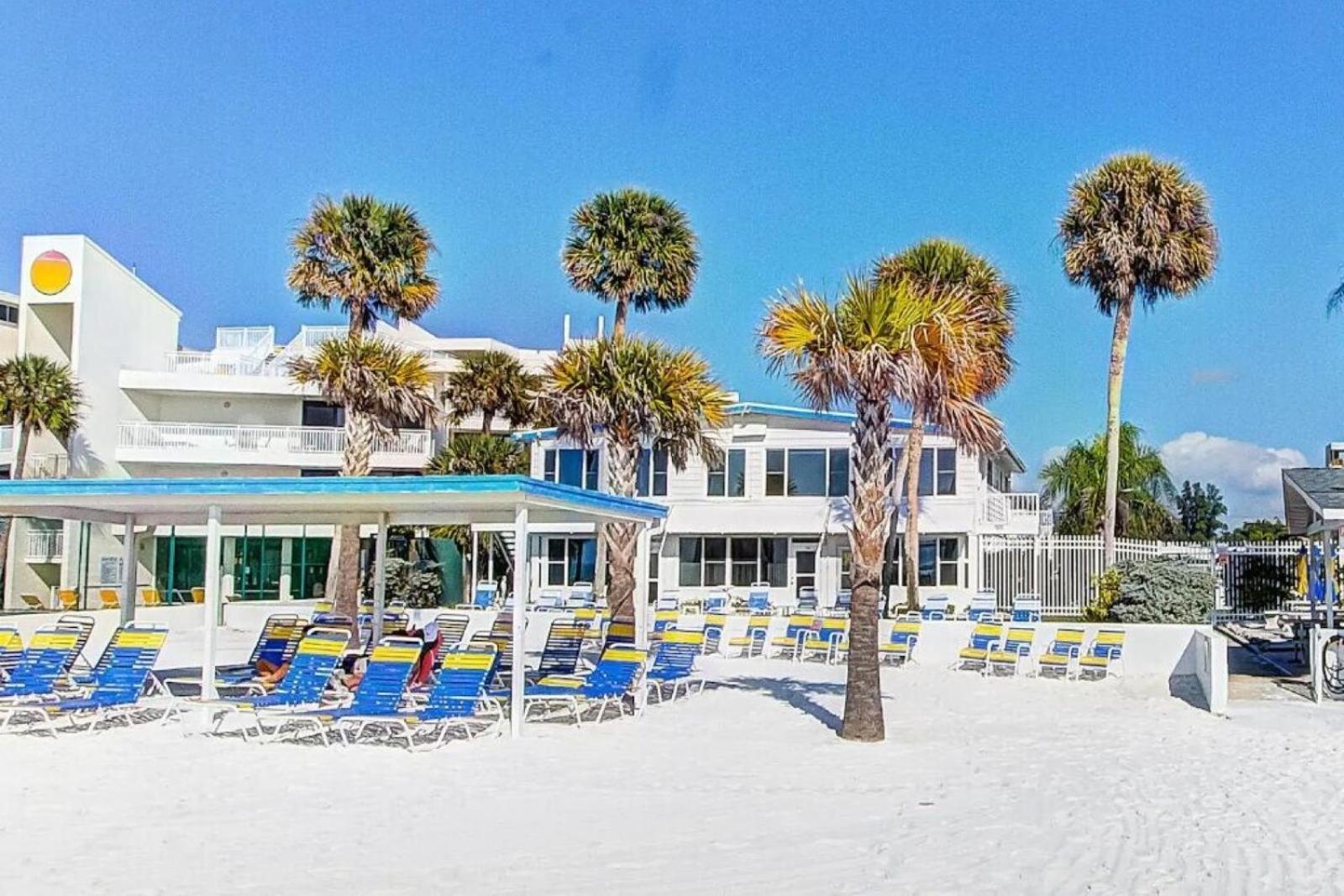 Beachfront Getaway In * Siesta Key
