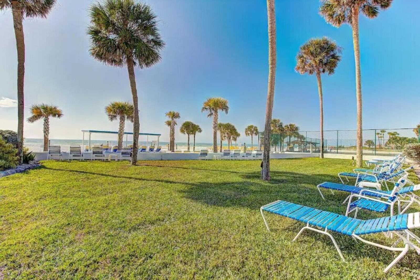 Beachfront Getaway In Siesta Key
